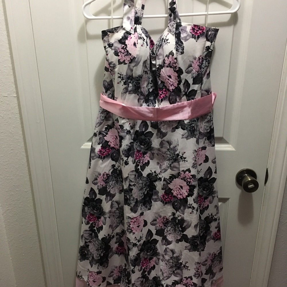 Aprills dress